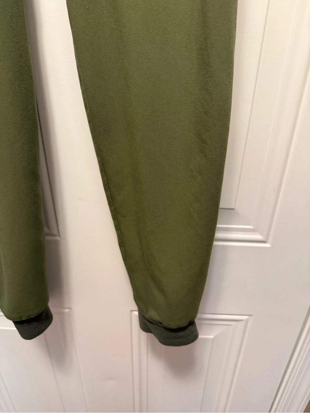 Figs Men's Olive Green Jogger Pants with Red Drawstring size Large/Tall